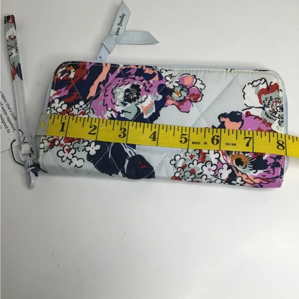 Vera Bradley RFID Accordion Wristlet